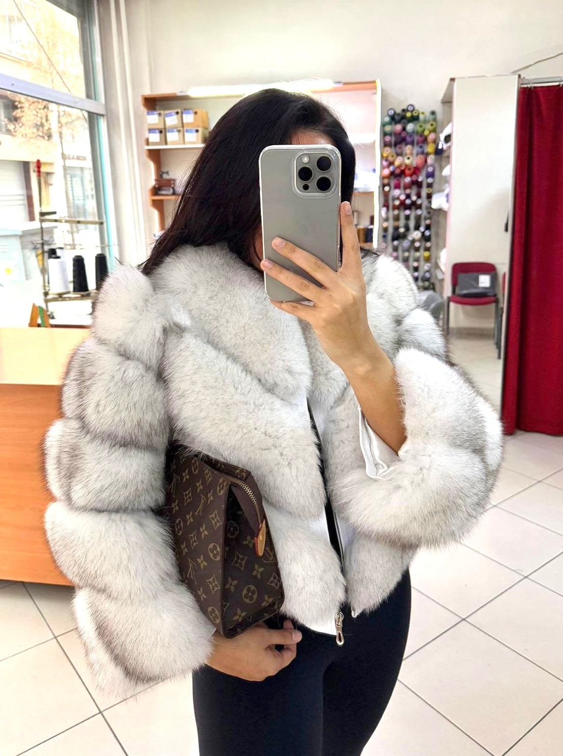 معطف فرو الثعلب