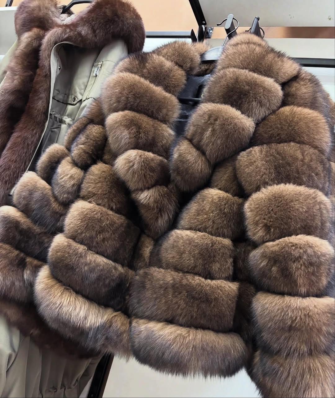 .⚜️Fox Fur Coat
