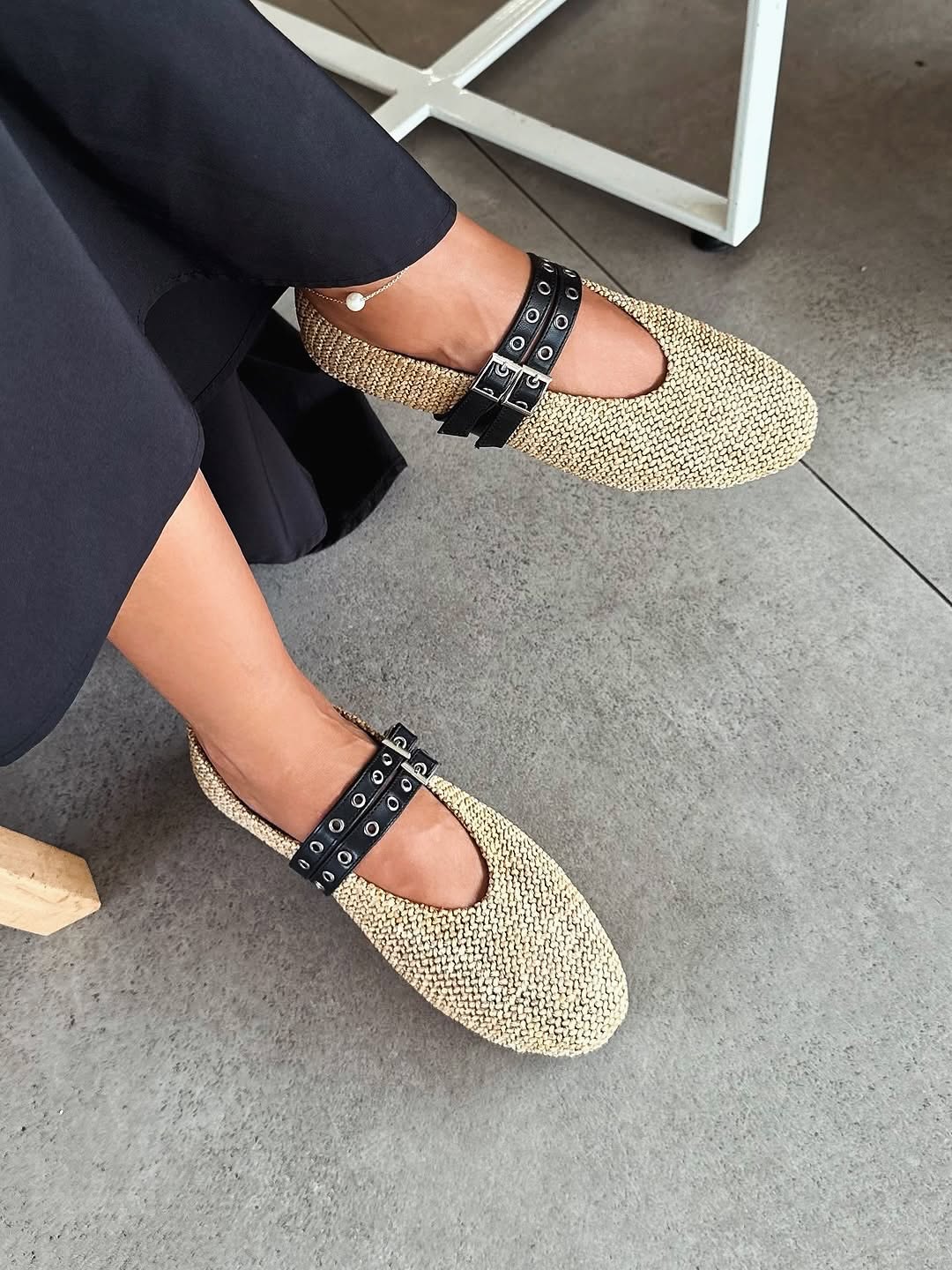 .3⚜️Buckle Straw Ballerinas